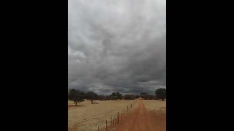 Moenie ophou saai nie